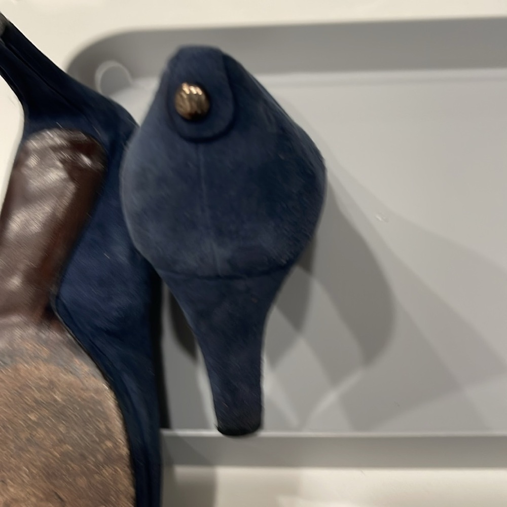 Stuart Weitzman Blue Suede shoes - Picture 6 of 6